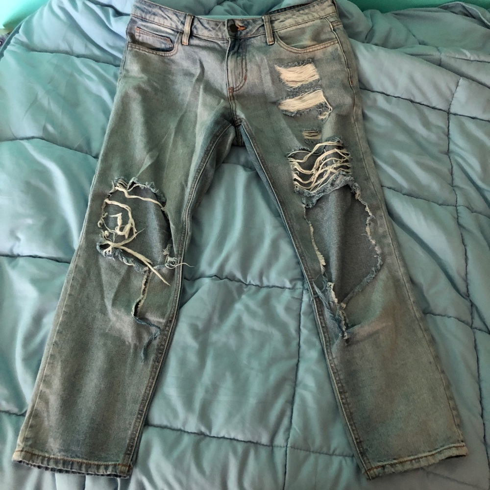 Crop Leg Distressed Jeans